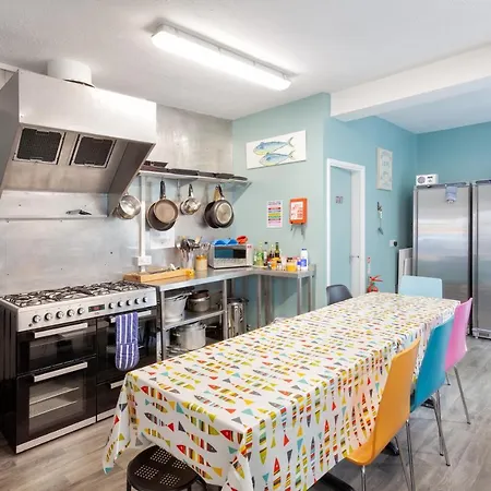 Ocean Backpackers Self-Catering Hostel-2